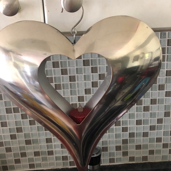 Silver heart battery candle holder - Picture 2 of 3